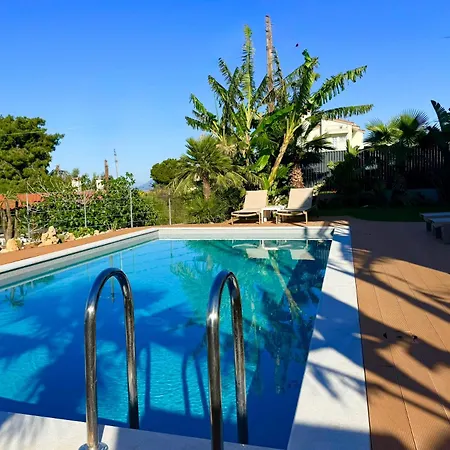 Rastoni Sea View With Shared Pool