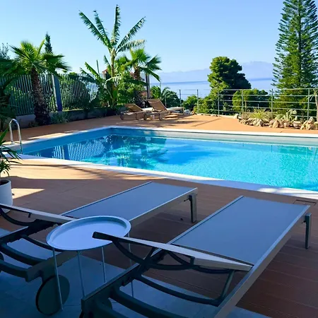 Rastoni Sea View With Shared Pool Appartamento *