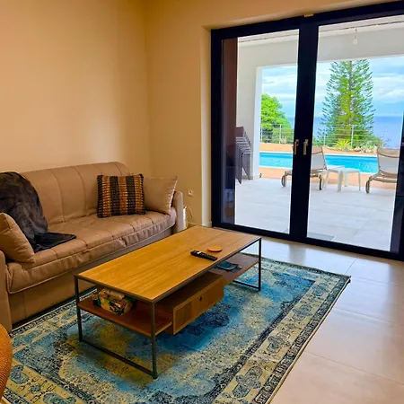 Rastoni Sea View With Shared Pool Appartamento *
