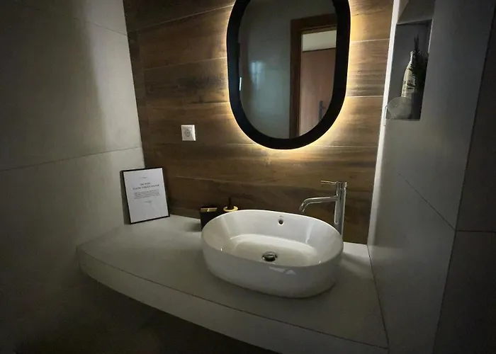 Romantic Pool With Sea View Rastoni *